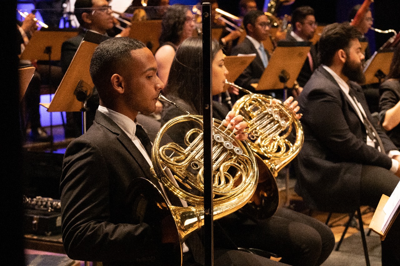 Orquestra realiza concerto especial em comemoração ao Dia dos Namorados em Goiânia