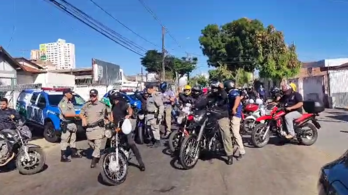 Vigilantes protestam contra soltura de motorista de Mercedes que atropelou colega em Goiânia