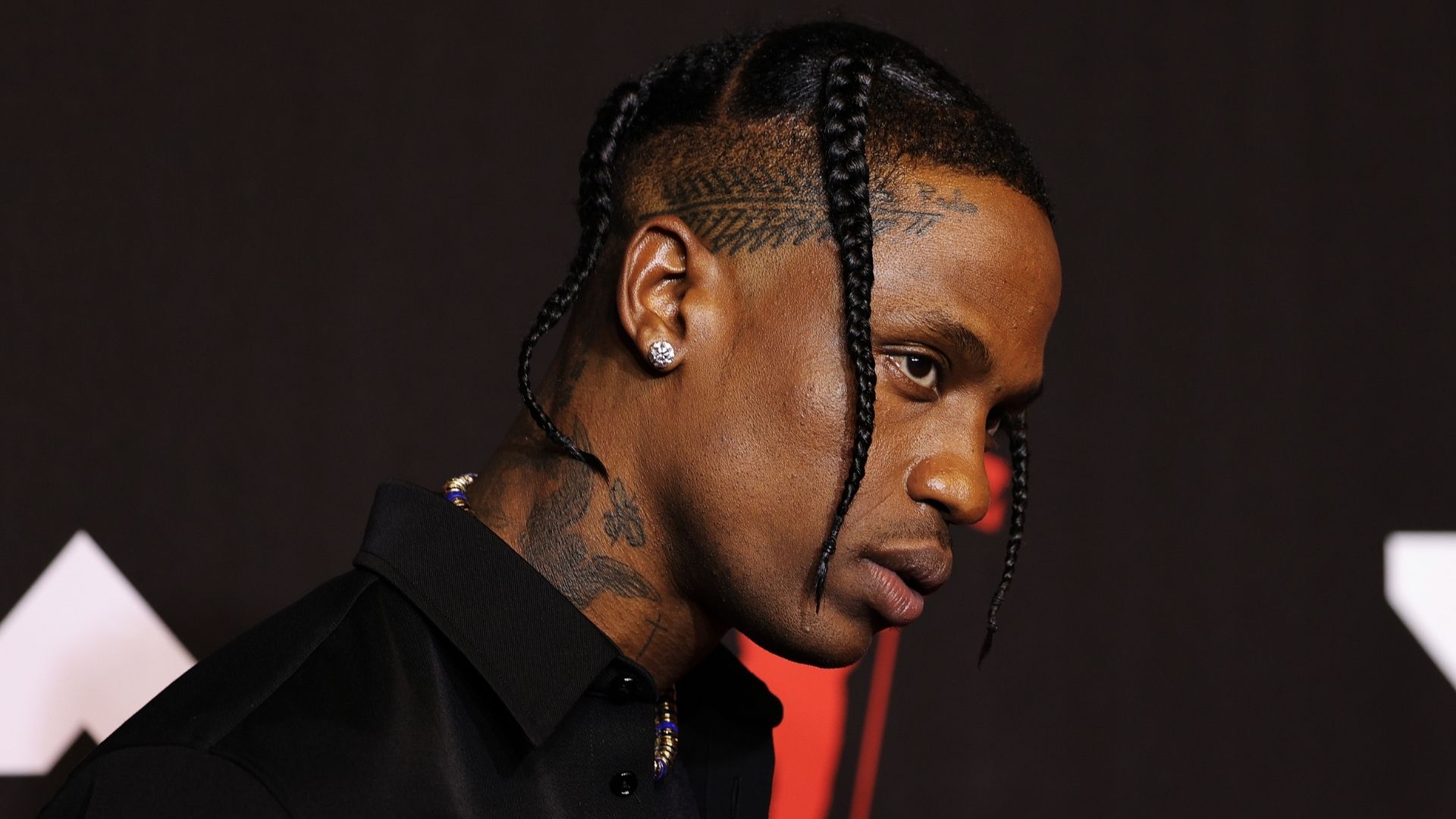 Travis Scott é preso por embriaguez e invasão de propriedade na Flórida