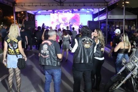 Projeto Tenda Cultural leva show de rock para o centro de Goiânia com entrada gratuita