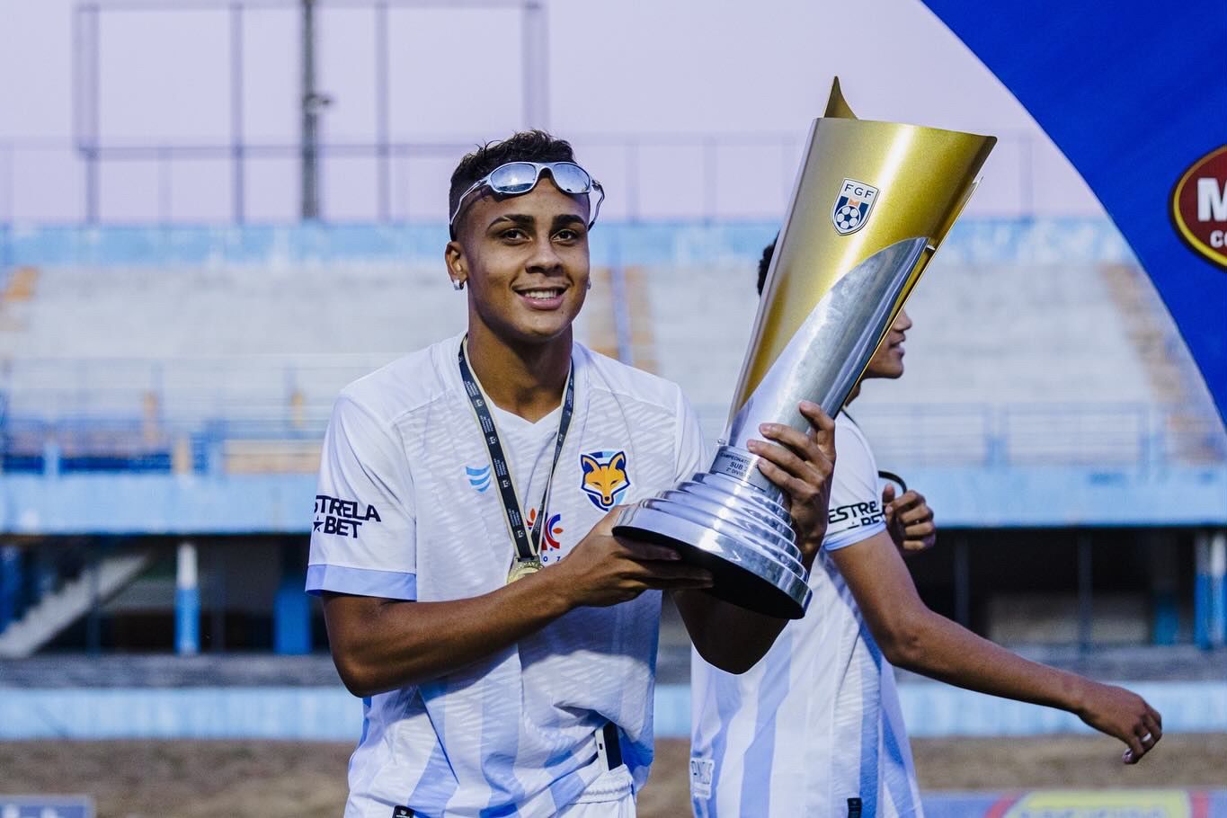 Isaac comemora título importante pelo Grêmio Anápolis: “Muito feliz e grato a Deus”