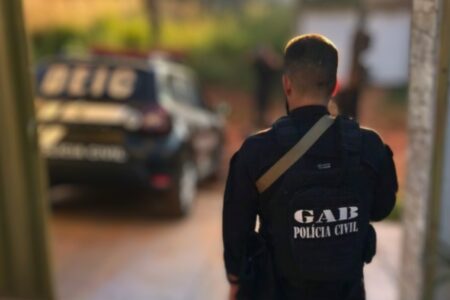 Polícia prende em Goiânia suspeito de furtar mais de 100 celulares