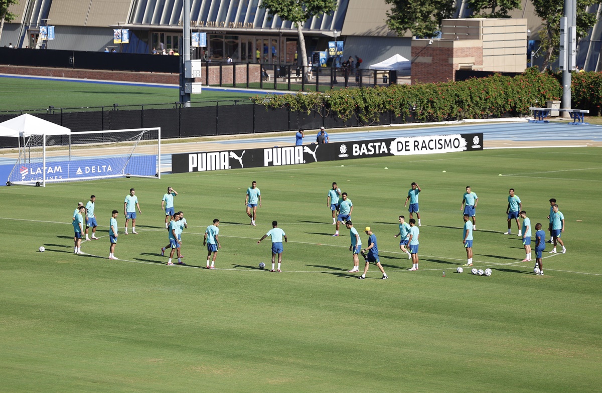 Calor assusta, seleção muda horário e treino de hoje só deve acabar amanhã