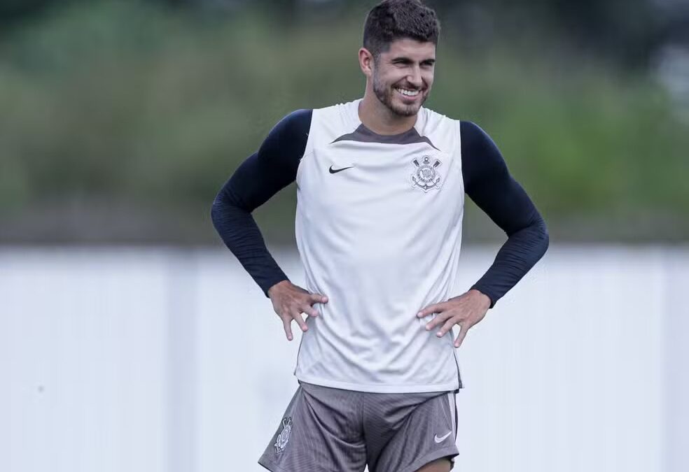 Pedro Raul treinando no Corinthians
