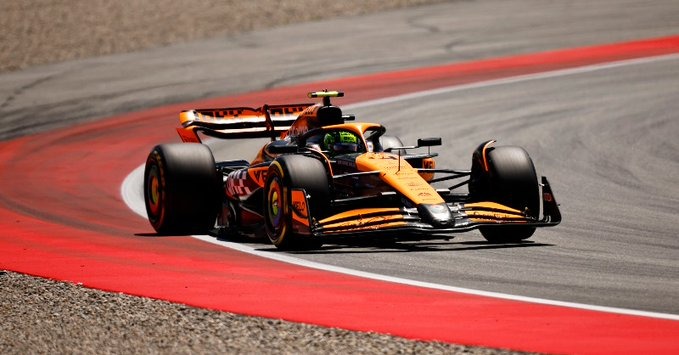 Lando Norris em ação pela McLaren no GP da Espanha