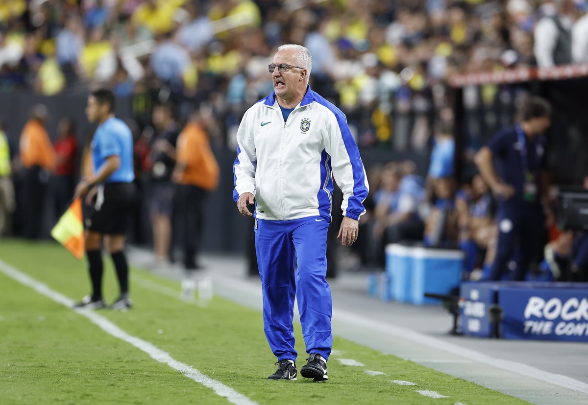 Dorival Júnior valoriza goleada do Brasil contra Paraguai e destaca atuação de Vini Jr