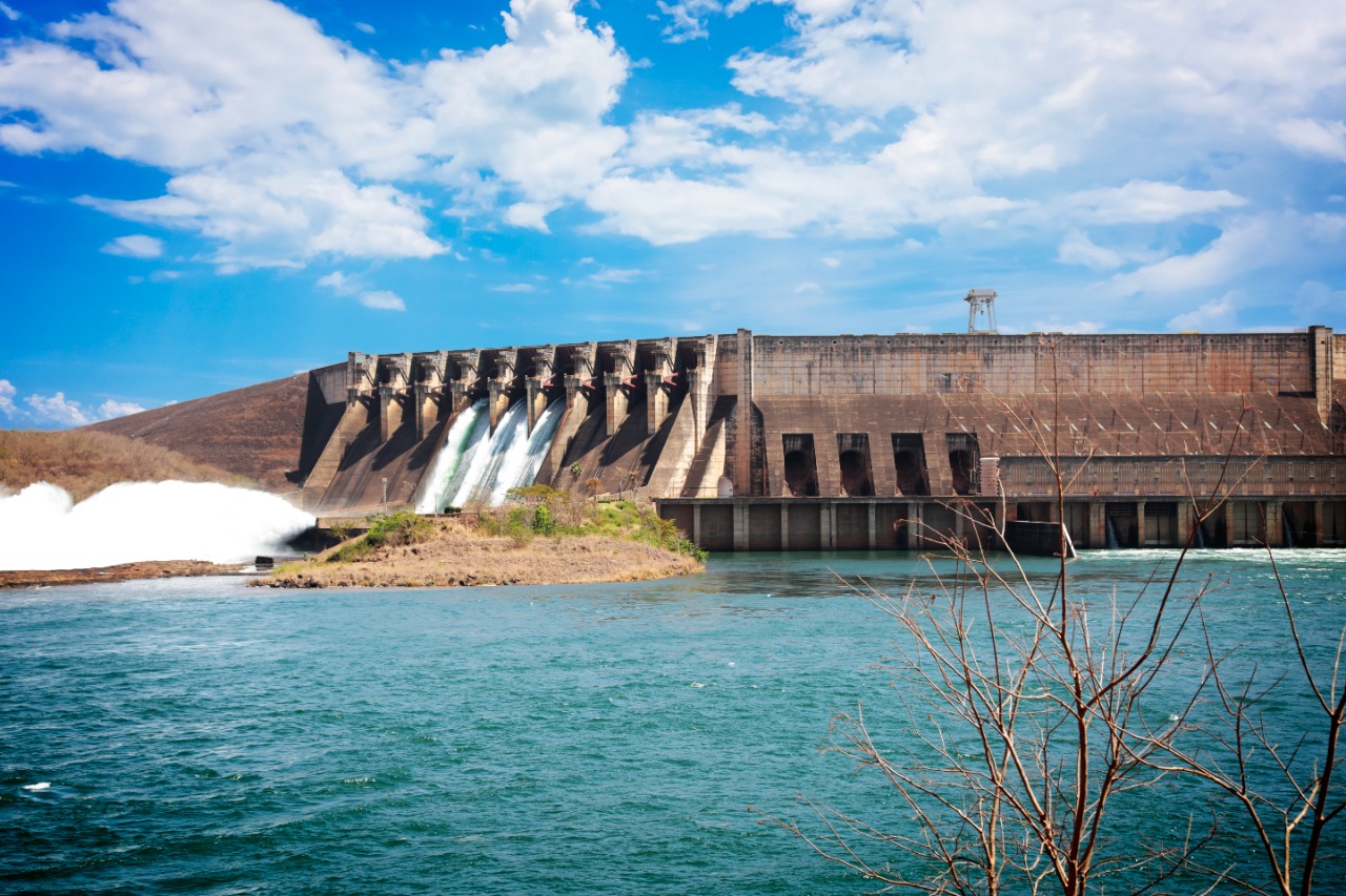 Funcionários acionam alarme de rompimento de barragem por engano em São Simão