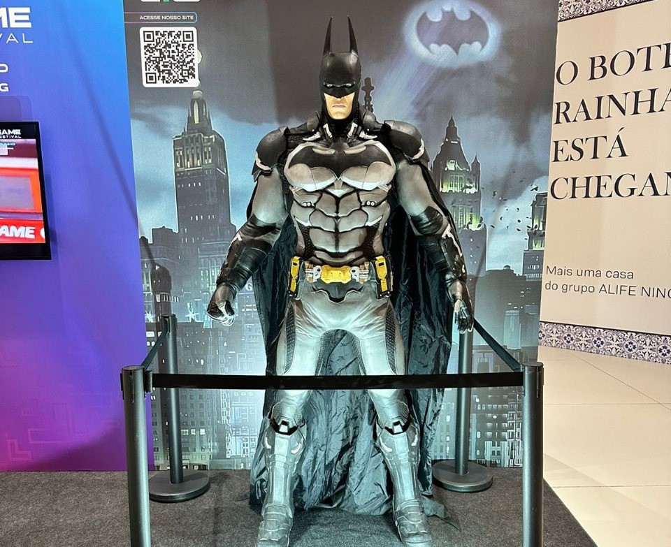 Réplica de Batman em tamanho real chega a Goiânia; saiba onde