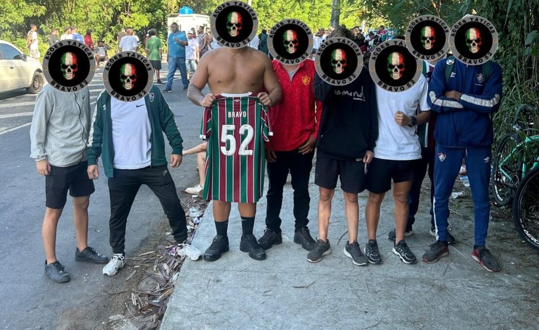 Torcedores do Fluminense no protesto