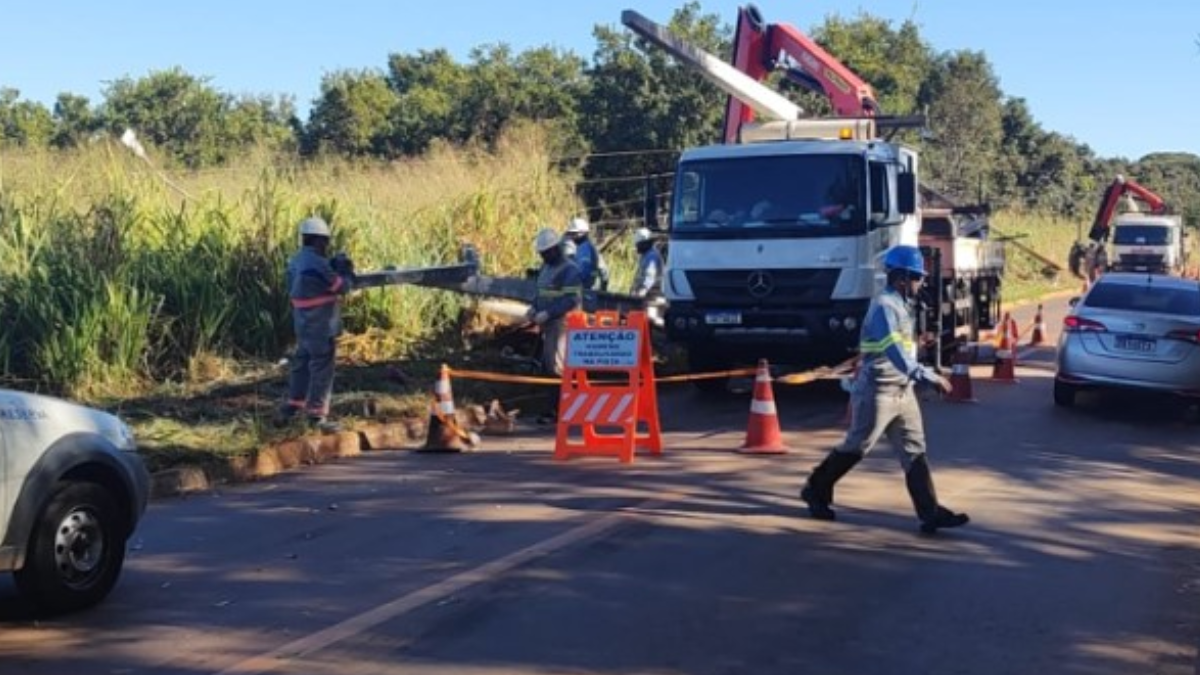 Técnicos da Equatorial em serviço (Foto: Divulgação)