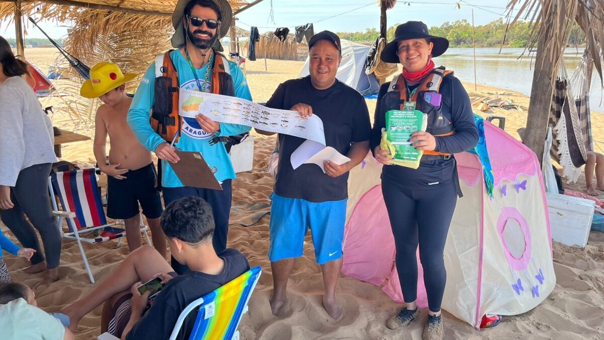 Registro de ação educativa da Semad na temporada do Araguaia de 2023 (Foto: Divulgação)