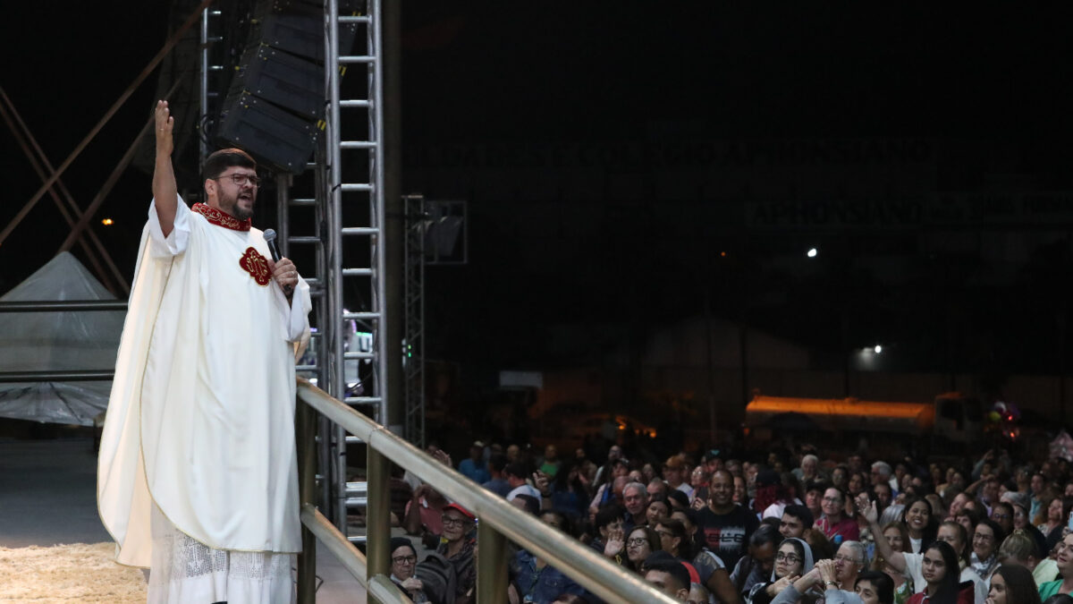 Padre Marco Aurélio aguarda grande público para a Romaria do Divino Pai Eterno 2024, em Trindade (Foto divulgação)