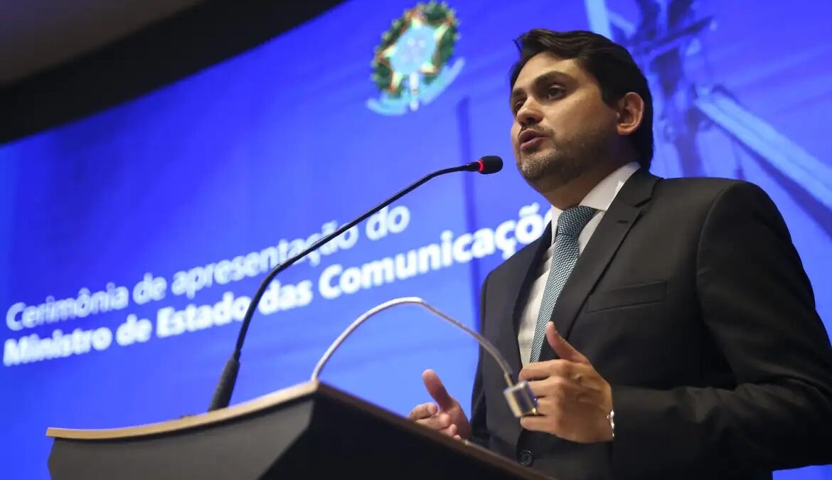 Ministro das Comunicações Juscelino Filho é indiciado pela Polícia Federal