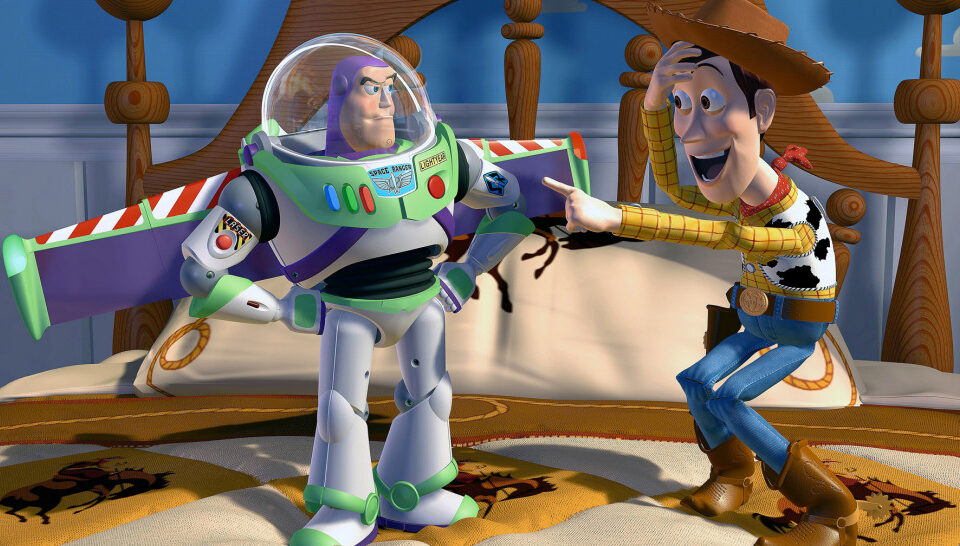 Primeira animação longa-metragem da Pixar, e o primeiro filme todo realizado com tecnologia 3D no cinema, “Toy Story” foi um divisor de águas. E não foi apenas surpreendente por causa da tecnologia, mas também, principalmente, por apresentar um ótimo enredo com excelentes personagens e uma excepcional narrativa.