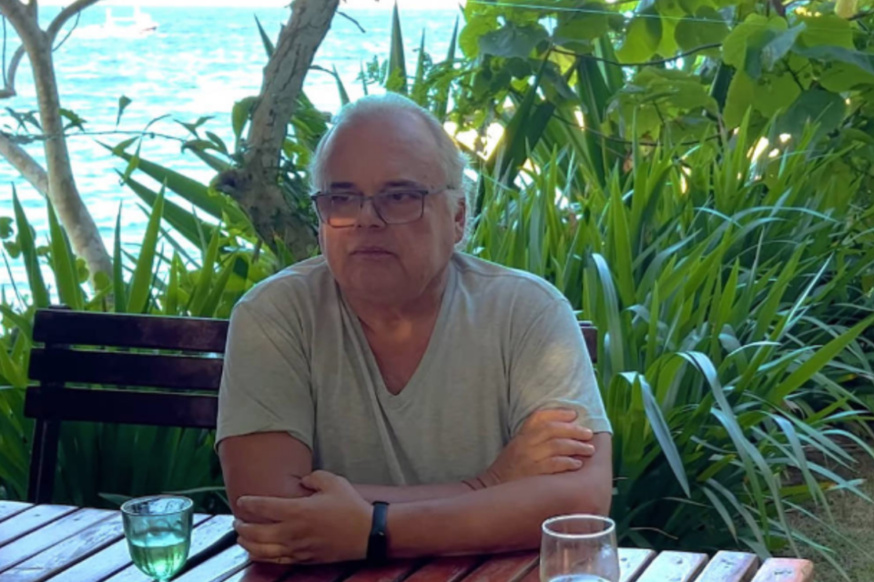 Helcius Pitanguy na Ilha dos Porcos, em Angra dos Reis (RJ) - Reprodução/Youtube