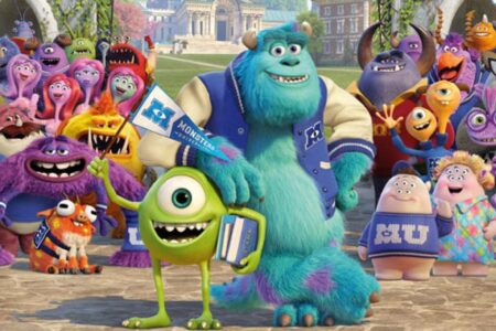 “Universidade Monstros” marca a terceira franquia iniciada pela Pixar. Após criar continuações para “Toy Story” e “Carros”, aqui temos outro universo sendo explorado mais a fundo e não por uma sequência, mas sim, por uma história que se passa antes dos acontecimentos de “Monstros S.A”, mostrando a vida dos personagens Mike e Sully no período da universidade.