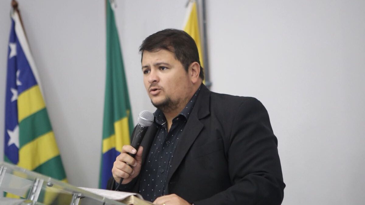 Terceiro colocado em Aparecida, Panda diz que vai definir voto 'em breve'