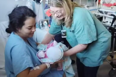 Mãe reencontra bebê sequestrada em hospital de Uberlândia
