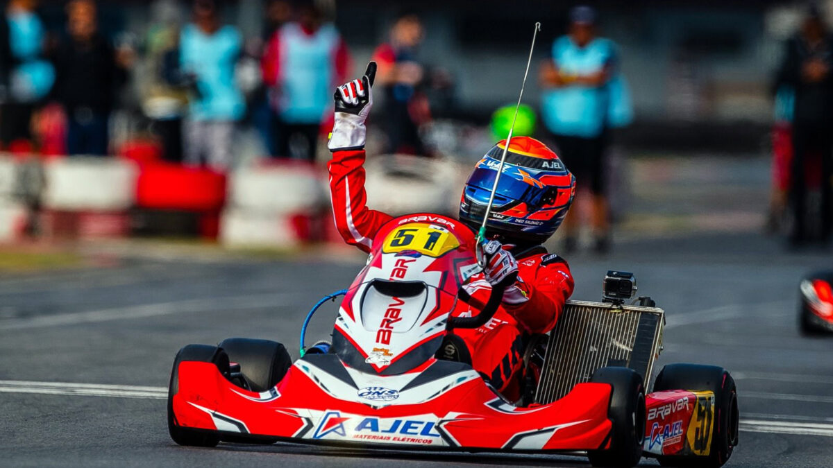 Theo Salomão em ação durante etapa da Copa São Paulo de Kart