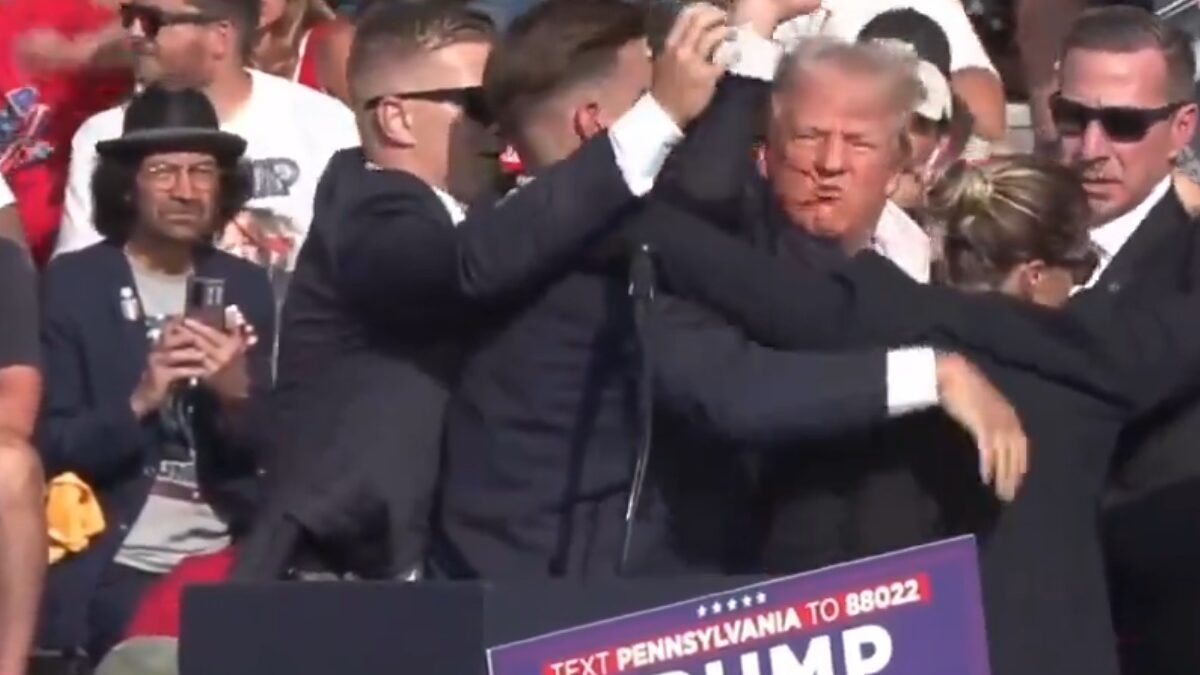 Jovem de 20 anos é identificado como atirador que tentou matar Donald Trump com fuzil AR-15