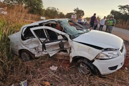 Duas pessoas morrem em acidente na GO-222, em Anápolis Condutor do segundo carro foi levado ao Hospital Estadual de Anápolis (Heana)