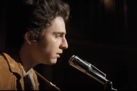 O trailer de “A Complete Unknown”, do diretor James Mangold, foi lançado e mostra Timothée Chalamet como Bob Dylan na cinebiografia.