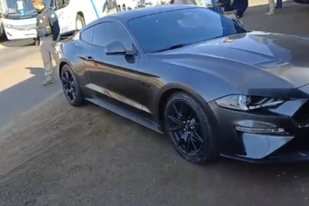 Carro apreendido em Rio Verde (Foto: Reprodução)