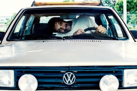 Conhecido com o Denis Gigante, homem de 2,3m morre após acidente de carro em Formosa duas pessoas ficaram feridas no capotamento na GO-430