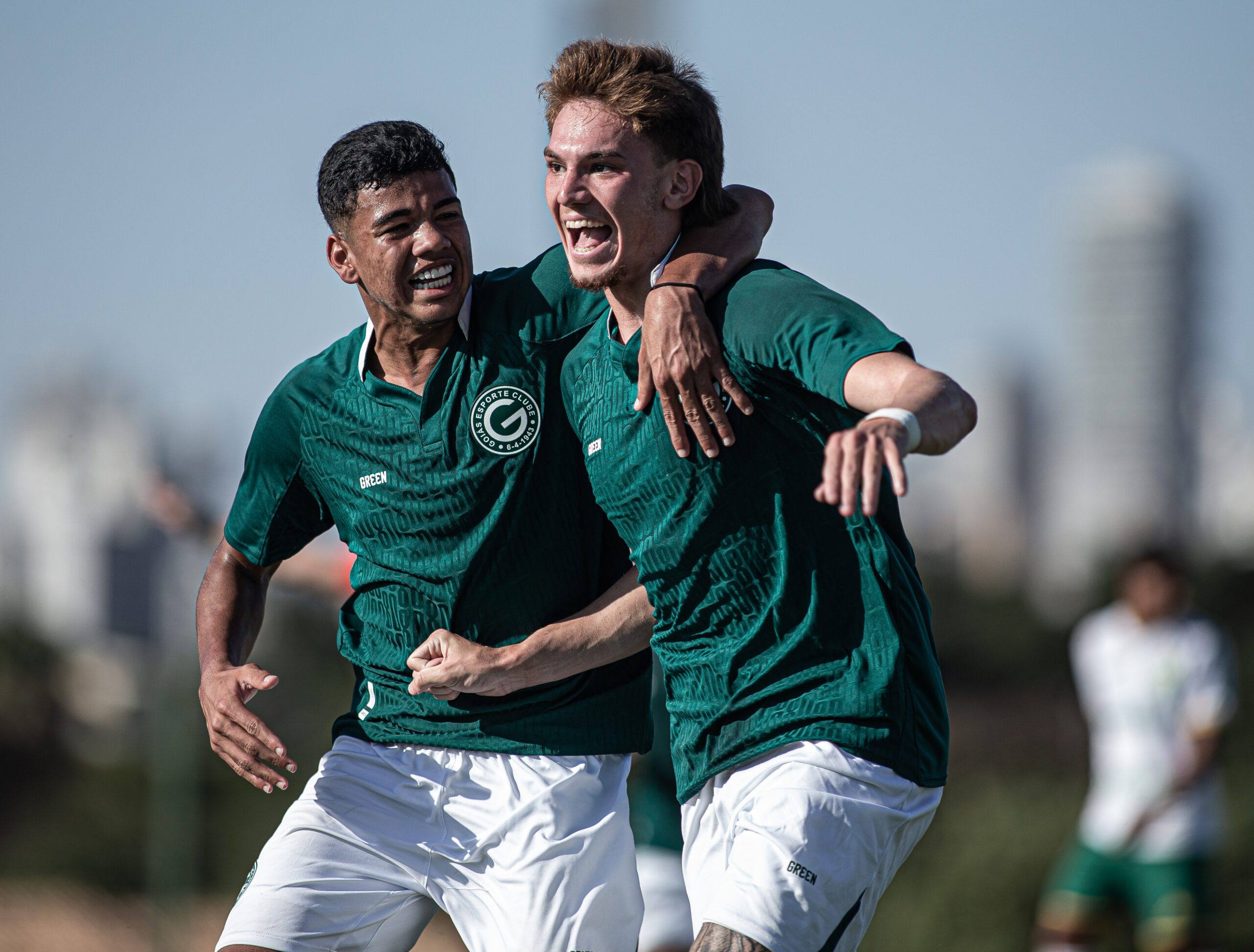 Mandovani comemora gol importante e já pede foco total diante do Cruzeiro: “Trabalhar como tem sido feito”