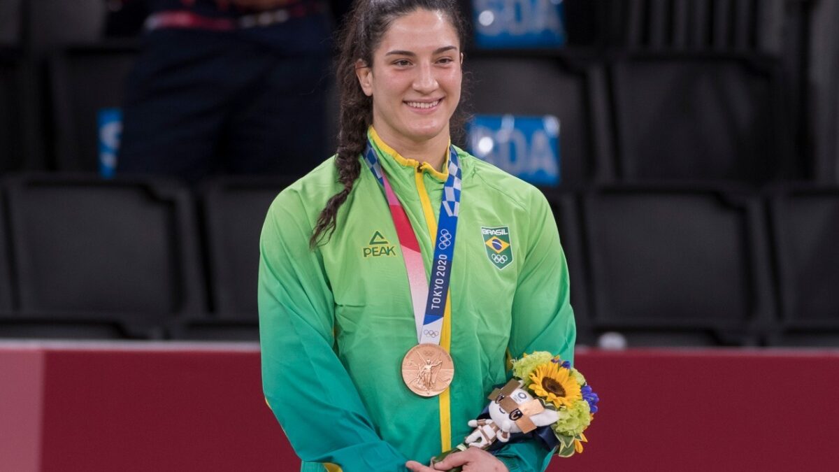 Mayra Aguiar com premiação nos Jogos Olímpicos