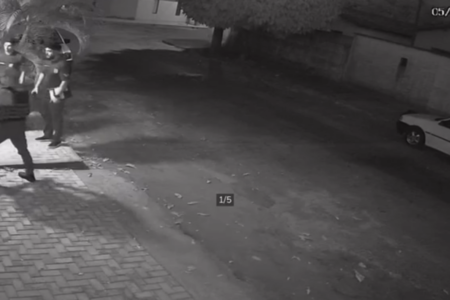 Policiais invadem casa errada durante operação em Itapuranga, denuncia família