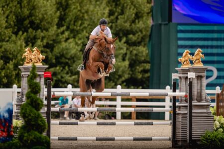 Pedro Veniss saltando no hipismo