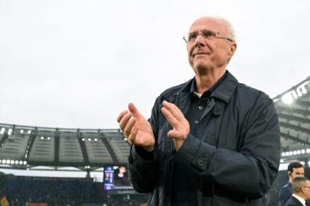 Sven-Göran Eriksson em um estádio de futebol