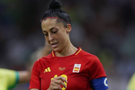 Jenni Hermoso durante jogo contra o Brasil