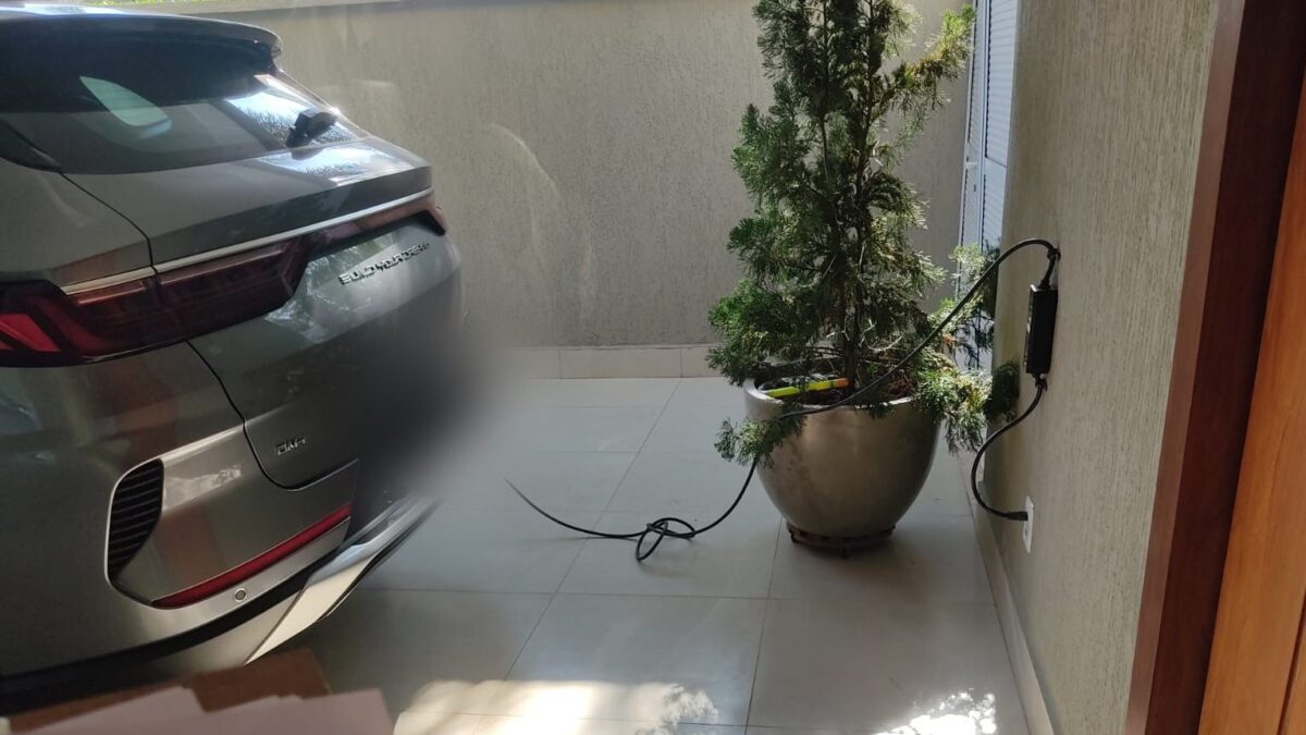 Moradores de Goiás investigados por fraude ao registrarem veículos elétricos no DF 500 proprietários identificados, 285 foram notificados