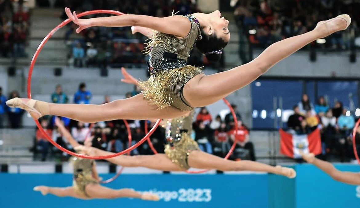 Victoria Borges durante apresentação