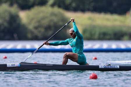 Isaquias Queiroz na canoagem C1 1000m