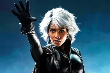 No tapete vermelho de sua nova comédia da Netflix, "The Union", Halle Berry revelou ao ComicBook se ela havia sido convidada para reprisar seu papel icônico como Ororo Munroe, mais conhecida como Tempestade, no longa "Deadpool & Wolverine", do Marvel Studios.