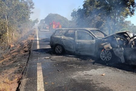 Uma pessoa morre e duas ficam feridas em acidente de trânsito entre Aruanã e Araguapaz