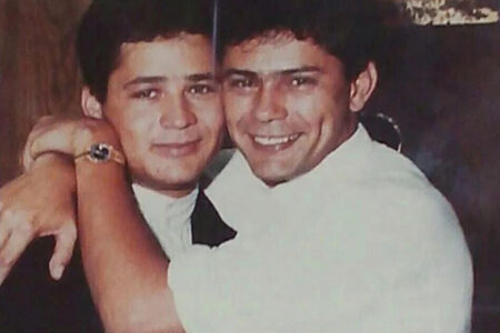 Leonardo posta vídeo antigo de campanha contra o câncer que gravou com Leandro O vídeo mostra erros de gravação com os irmãos se divertindo