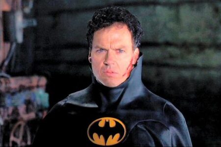 Embora Michael Keaton tenha sido inicialmente criticado por sua escalação como Batman no filme de 1989, ele agora acredita que a visão do diretor Tim Burton realmente "mudou tudo" para a cultura de filmes de quadrinhos.