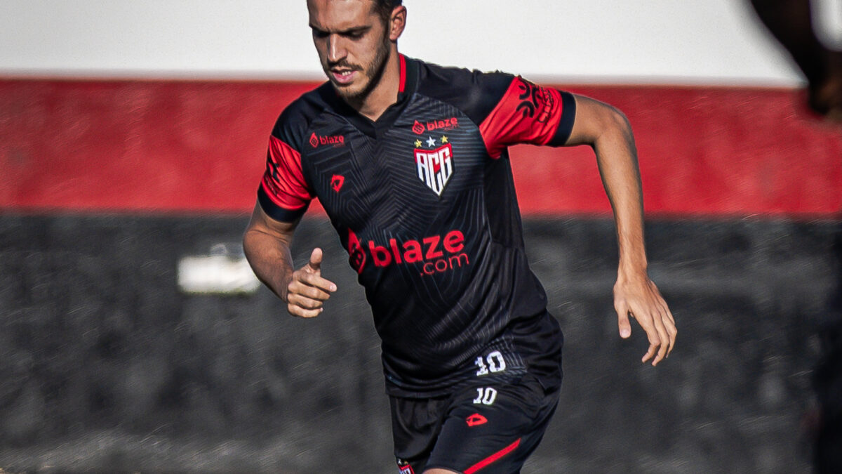 Lucas Kal durante treinamento no CT do Dragão 2024