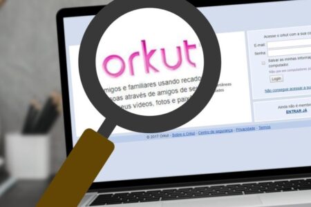 O Orkut, uma das redes sociais mais populares dos anos 2000, pode estar prestes a retornar, conforme declarou seu fundador, o engenheiro turco Orkut Buyukkokten, em entrevista ao g1. A notícia fez com que o Orkut fosse um dos assuntos mais comentados no X, antigo Twitter, na segunda-feira (12/8). Muitos usuários compartilharam lembranças das famosos comunidades que marcaram a rede social. Orkut Buyukkokten, que está no Brasil para participar do Rio Innovation Week, disse que a reativação da rede social está sendo planejada e que pretende recrutar executivos em São Paulo para esse projeto. Segundo Buyukkokten, o retorno do Orkut se justifica pelo desejo das pessoas de reviver a experiência das comunidades online, algo que ele acredita ter se perdido nas redes sociais modernas, que se transformaram em plataformas dominadas por profissionais de marketing, corporações e influenciadores. Criador do Orkut planeja possível retorno da rede social