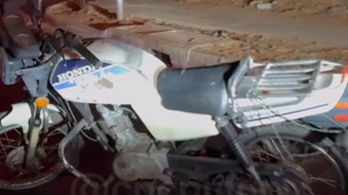 Suspeito de furtar moto tenta fuga, joga pedra na PM, mas acaba preso em Goiânia