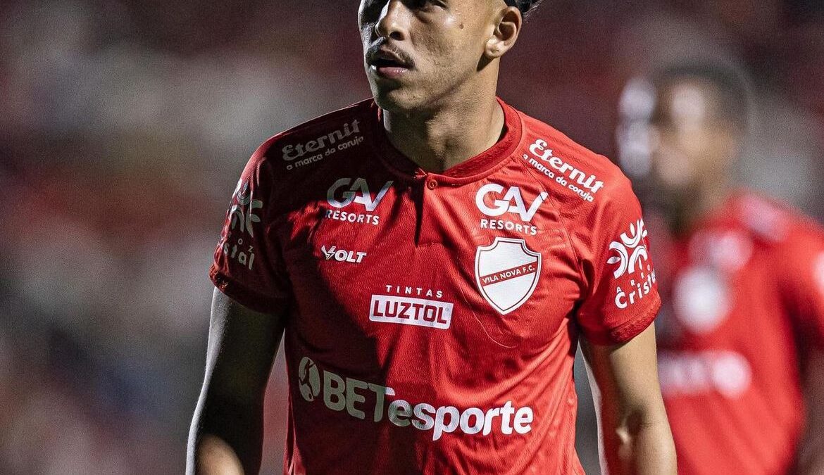 Juan Christian em ação pelo Vila Nova em 2024