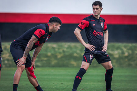 Emiliano Rodriguez e Shaylon durante treinamento