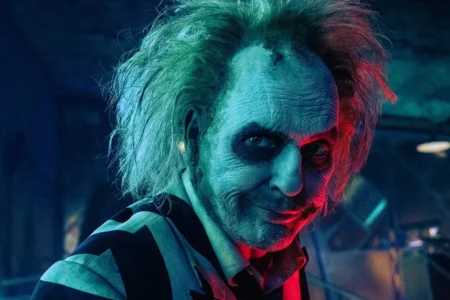 Tim Burton disse durante a coletiva de imprensa no Festival de Cinema de Veneza que não fez a sequência "Os Fantasmas Ainda Se Divertem: Beetlejuice Beetlejuice" por causa de dinheiro - na verdade, ele nem assistiu novamente ao filme original antes de começar a filmar o novo longa.