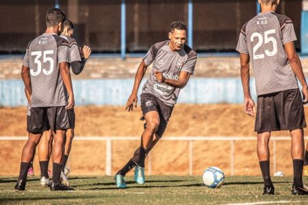 Marcão treinando no Jonas Duarte