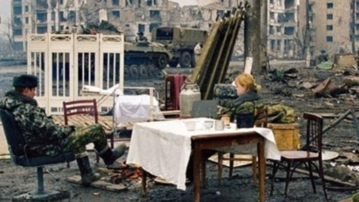 Soldado na fronteira da Rússia com a Ucrânia (Foto: X)