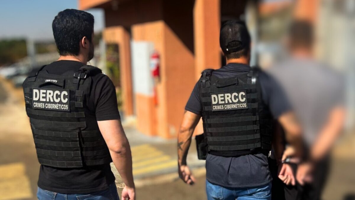 Trio é preso suspeito de cometer ‘golpe do novo número’ em Goiás